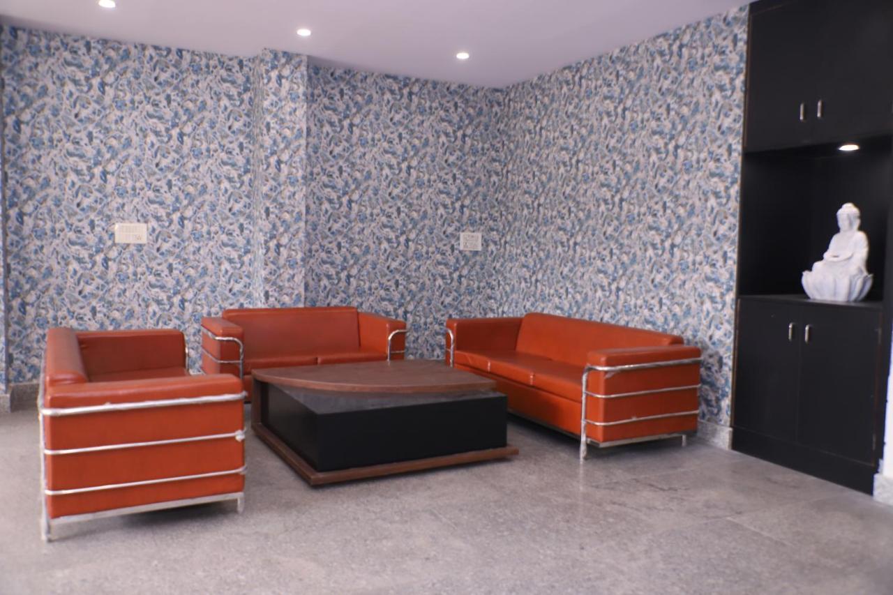 Lyf Corporate Suites - Noida Sector 19 Экстерьер фото