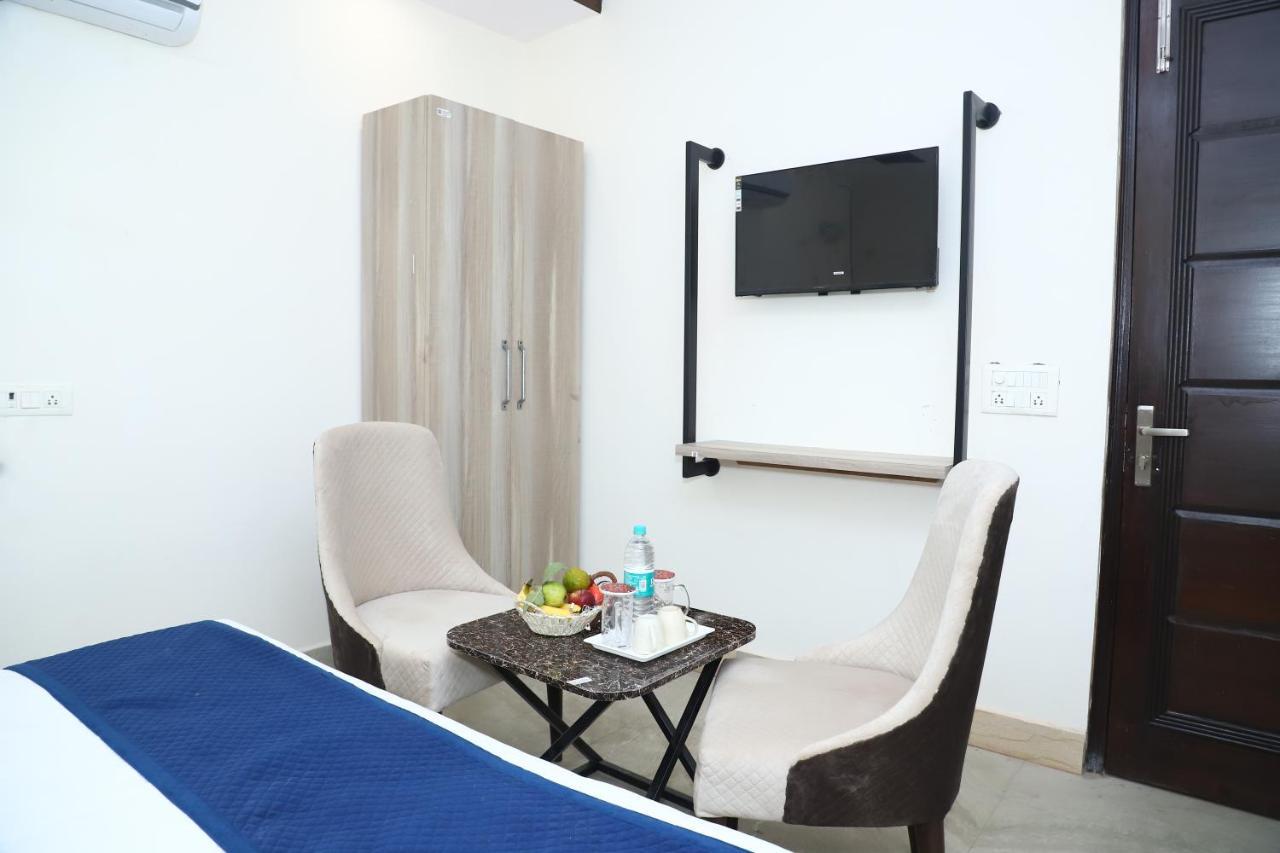 Lyf Corporate Suites - Noida Sector 19 Экстерьер фото