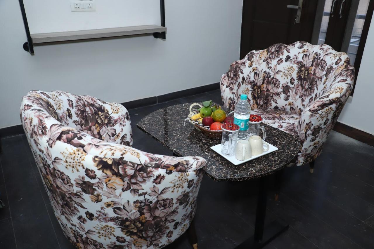 Lyf Corporate Suites - Noida Sector 19 Экстерьер фото